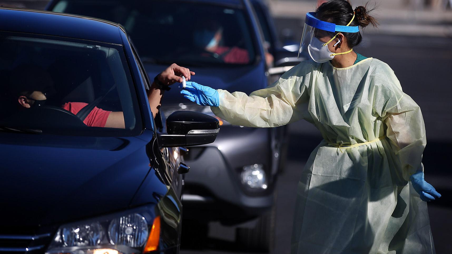 Nuevos sitios de pruebas de COVID-19 con servicio desde el carro en el Condado Pima
